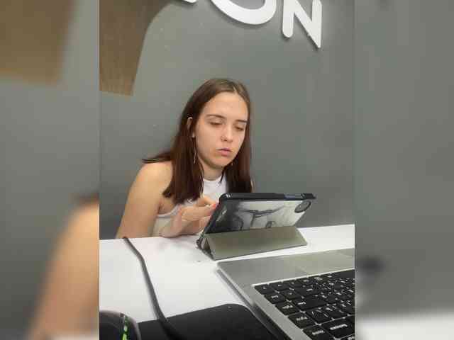 Nipple000 webcam
