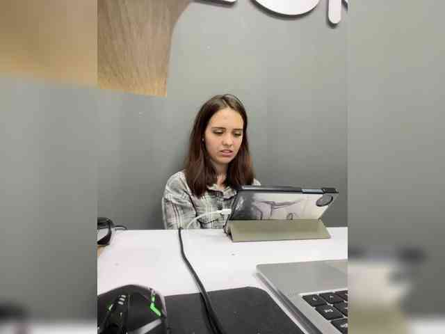 Nipple000 webcam
