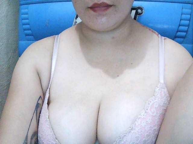 SexyCherrry live cam on BongaCams