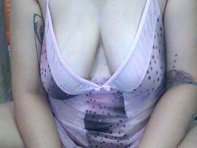 SexyCherrry live cam on BongaCams