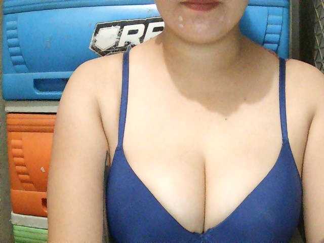 SexyCherrry live cam on BongaCams