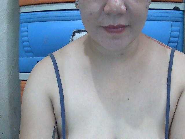 SexyCherrry live cam on BongaCams