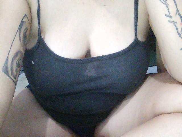 SexyCherrry live cam on BongaCams