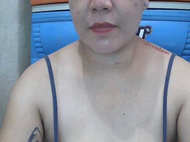SexyCherrry live cam on BongaCams