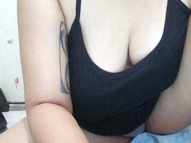 SexyCherrry live cam on BongaCams