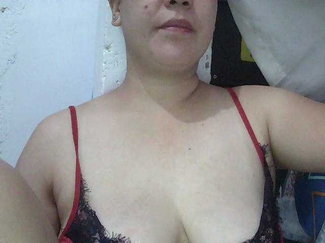 SexyCherrry live cam on BongaCams