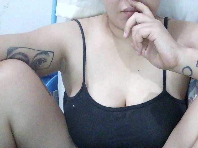SexyCherrry live cam on BongaCams