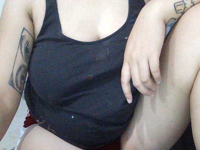 SexyCherrry live cam on BongaCams