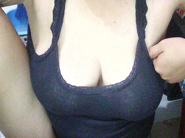 SexyCherrry live cam on BongaCams