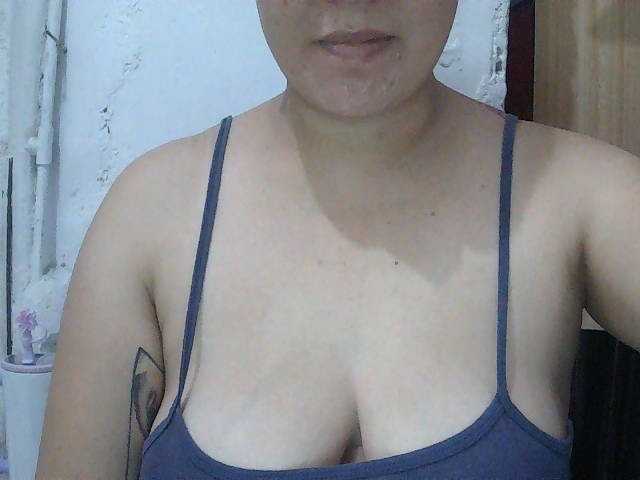 SexyCherrry live cam preview