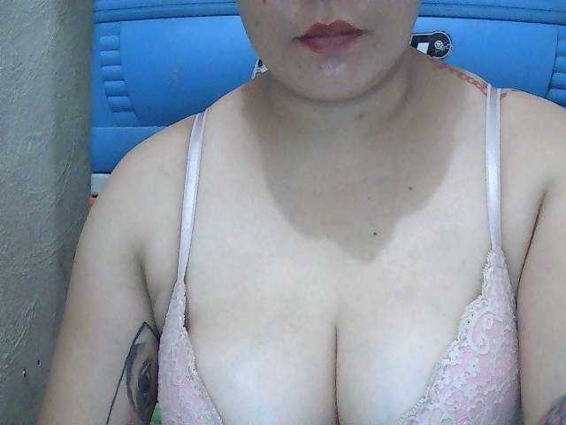 SexyCherrry live cam on BongaCams