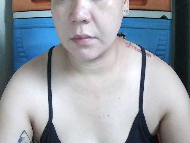 SexyCherrry live cam on BongaCams