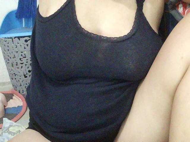 SexyCherrry live webcam show