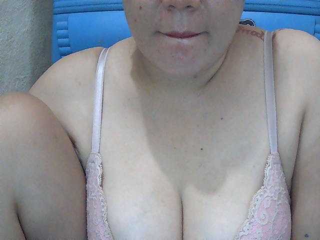 SexyCherrry live cam on BongaCams