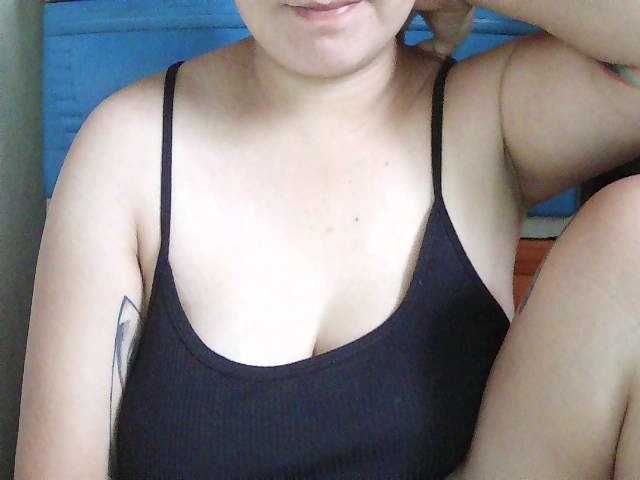 SexyCherrry live cam on BongaCams