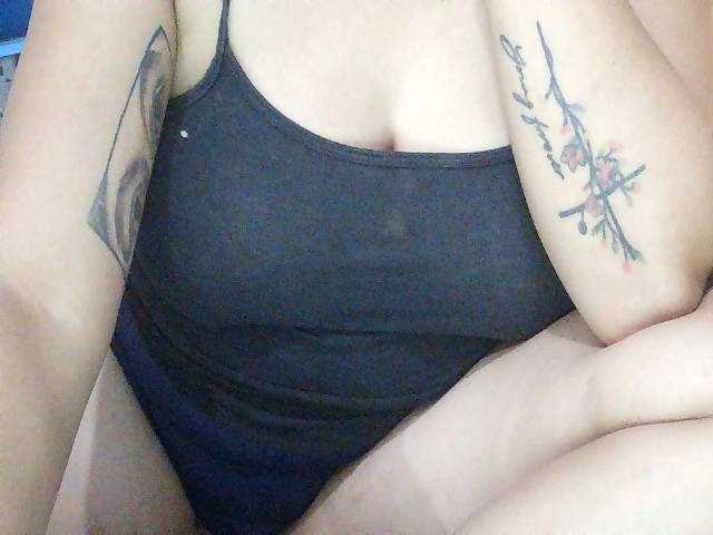 SexyCherrry live cam on BongaCams