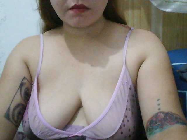 SexyCherrry live cam on BongaCams