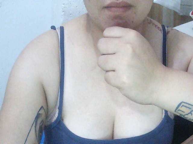 SexyCherrry live cam preview