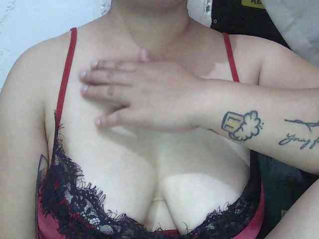 SexyCherrry webcam