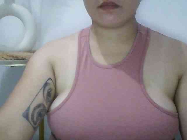 sexycherrry's live room