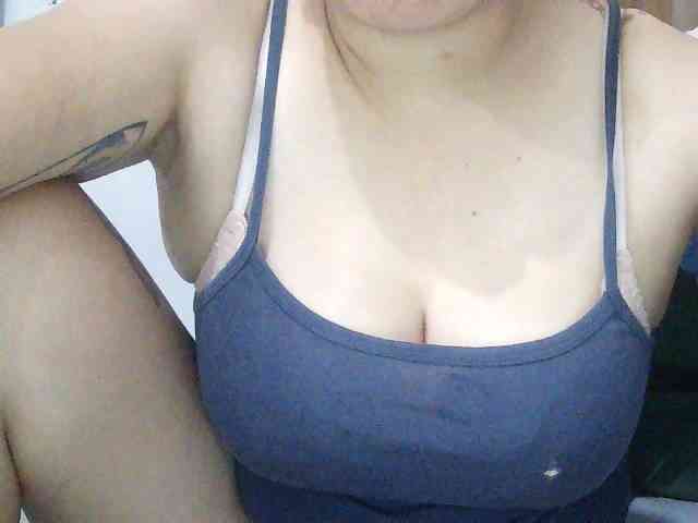 SexyCherrry webcam