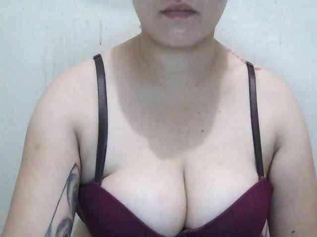 SexyCherrry webcam