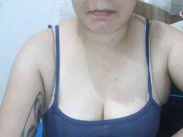 SexyCherrry webcam