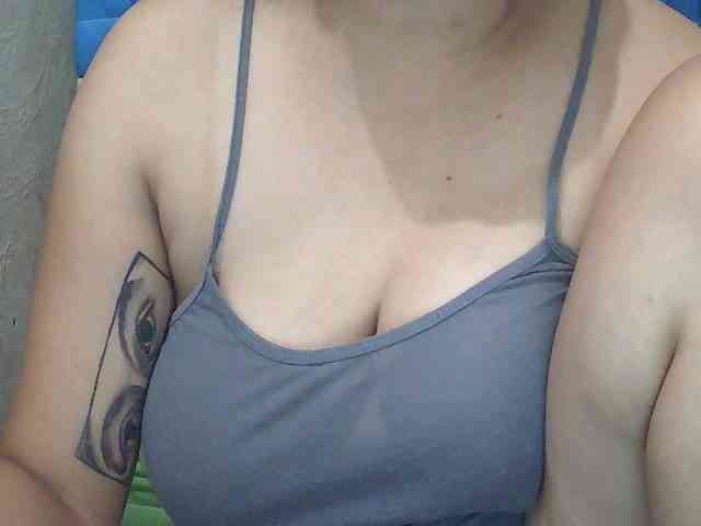 SexyCherrry webcam