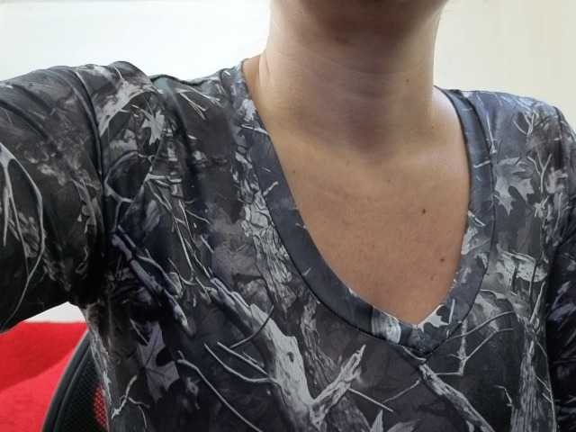 soyemilyhanks, en directo ahora en BongaCams
