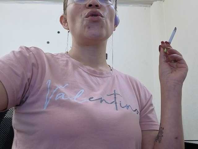 soyemilyhanks live cam on BongaCams