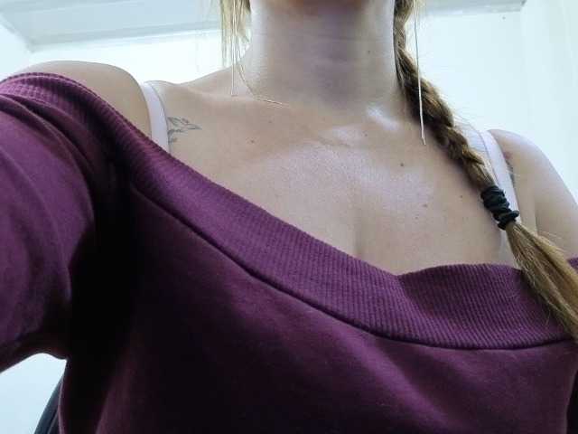soyemilyhanks live cam on BongaCams