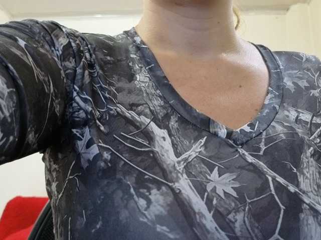 soyemilyhanks, en directo ahora en BongaCams