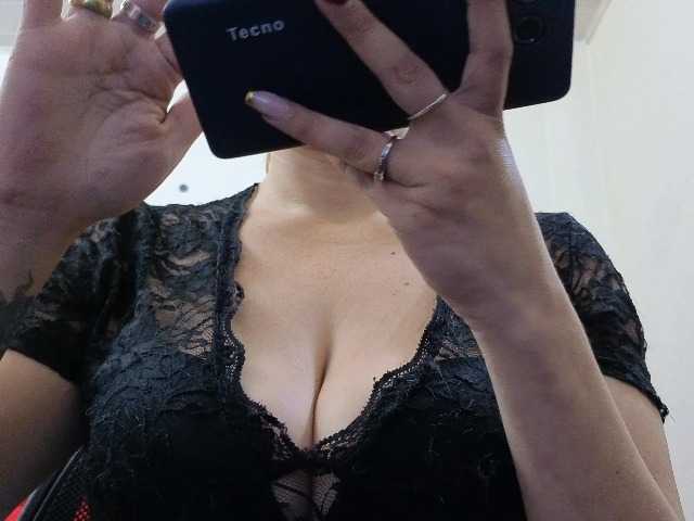 soyemilyhanks, en vivo ahora en BongaCams