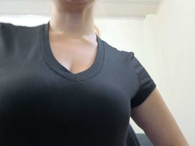 soyemilyhanks live cam on BongaCams