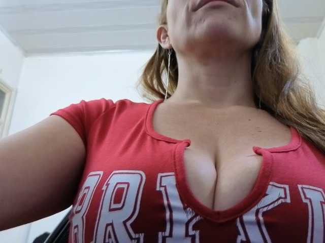 soyemilyhanks live cam preview