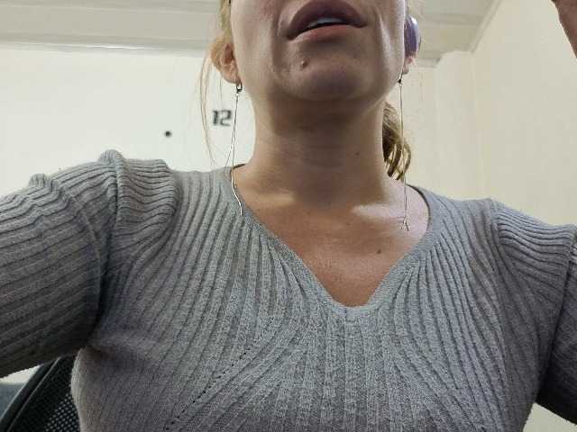 soyemilyhanks live cam on BongaCams
