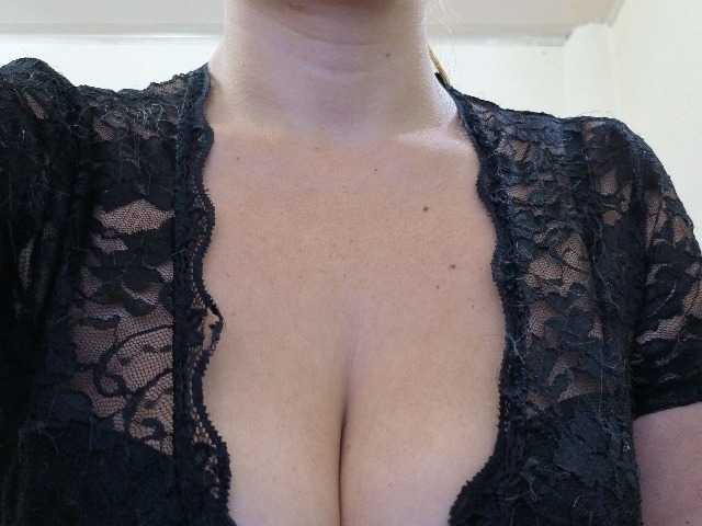 soyemilyhanks, en vivo ahora en BongaCams