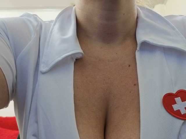 soyemilyhanks live cam on BongaCams