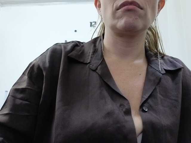 le modèle soyemilyhanks est en webcam porno dans un show sur le site bongacams, il possède les tags suivants: Latino/Hispanic,Redhead,Shaved