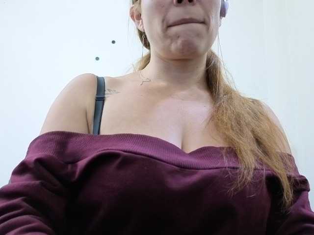 soyemilyhanks live cam on BongaCams