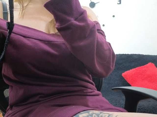 soyemilyhanks live cam on BongaCams