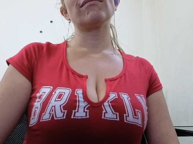 soyemilyhanks live cam on BongaCams
