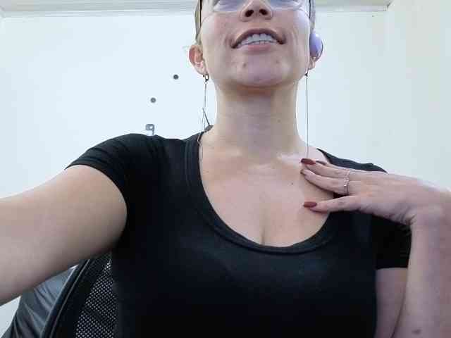 soyemilyhanks webcam