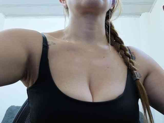 soyemilyhanks webcam