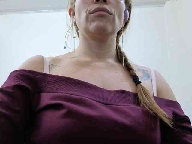soyemilyhanks webcam