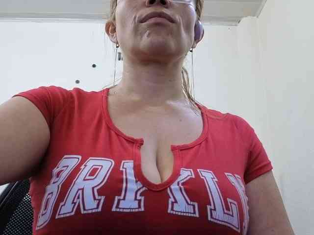 soyemilyhanks webcam