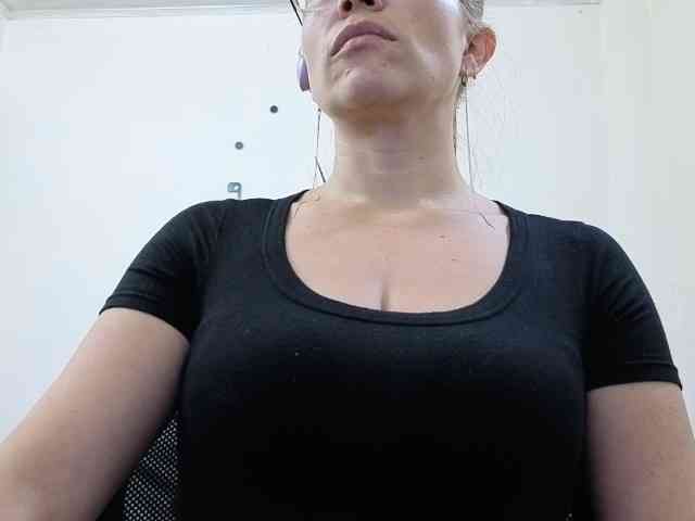 soyemilyhanks webcam