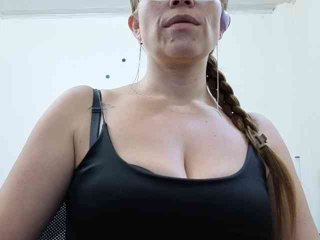 soyemilyhanks webcam