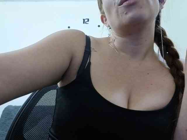 soyemilyhanks webcam