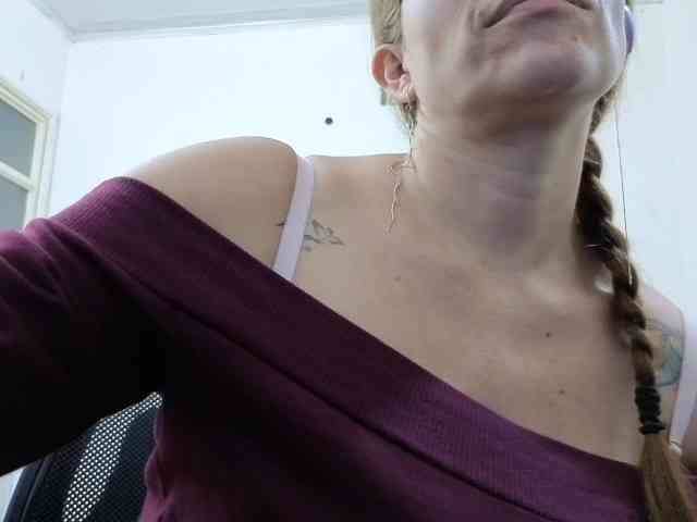 soyemilyhanks webcam